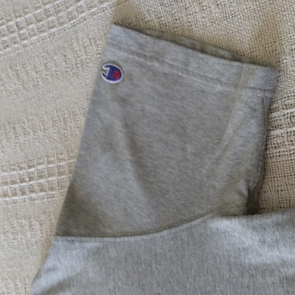 Champion T-shirt Medium - Picture 9 of 11